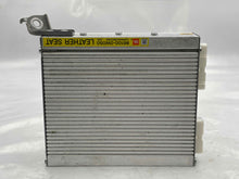 Load image into Gallery viewer, RADIO AMPLIFIER Toyota Highlander 2006 06 2007 07 - NW140018
