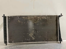 Load image into Gallery viewer, RADIATOR Expedition F150 Pickup LT Navigator 2004-2008 AT - NW131814
