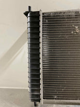 Load image into Gallery viewer, RADIATOR Expedition F150 Pickup LT Navigator 2004-2008 AT - NW131814
