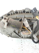 Load image into Gallery viewer, TRANSFER CASE Lincoln Navigator 2003 03 2004 04 - NW176572
