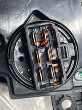 Load image into Gallery viewer, TEMPERATURE CONTROLS Subaru Legacy 10 11 12 13 14 - NW101372
