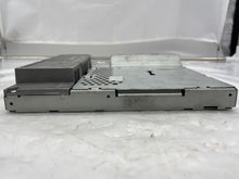 Load image into Gallery viewer, RADIO Land Rover Range Rover 05 06 07 08 09 AM FM CD - NW139426
