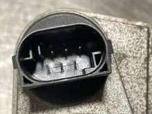 Load image into Gallery viewer, THROTTLE BODY Range Rover 2003 03 2004 04 2005 05 - NW178490
