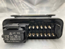 Load image into Gallery viewer, CRUISE CONTROL COMPUTER Mercedes 300Sl 500 90 91 92 93 - NW36417
