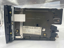 Load image into Gallery viewer, RADIO Audi A8 S8 2002 02 2003 03 AM FM With Cass - NW136200
