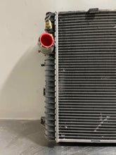Load image into Gallery viewer, RADIATOR Discovery 2000 00 2001 01 2002 02 2003 03 04 - NW132507
