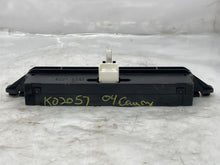 Load image into Gallery viewer, CLOCK Toyota Camry 2004 04 2005 05 2006 06 - NW105920
