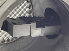 Load image into Gallery viewer, Mass Air Flow Sensor Meter MAF BMW 760li 03 04 05 06 07 08 - NW4893

