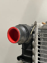 Load image into Gallery viewer, RADIATOR BMW X5 2000 00 2001 01 02 03 04 05 06 Auto - NW132066
