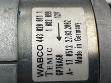 Load image into Gallery viewer, SUSPENSION AIR COMPRESSOR PUMP BMW X5 00 01 02 03 04 05 06 - NW8345
