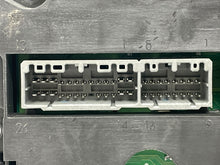 Load image into Gallery viewer, Speedometer Cluster Dodge Dakota 2006 - NW158780
