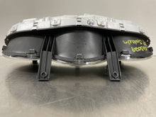 Load image into Gallery viewer, Speedometer Cluster Kia Sedona 2009 - NW160726
