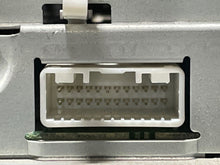 Load image into Gallery viewer, RADIO Subaru Tribeca 2006 06  AM FM 6 CD - NW139803
