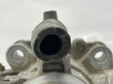 Load image into Gallery viewer, THROTTLE BODY Prius 2001 01 2002 02 03 04 05 06 07 - NW178641
