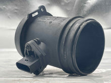 Load image into Gallery viewer, Mass Air Flow Sensor Meter MAF Audi S4 S6 S8 2001-2009 - NW4746
