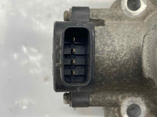 Load image into Gallery viewer, THROTTLE BODY Subaru Legacy 2000 00 2001 01 - NW178568
