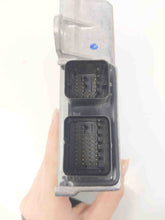 Load image into Gallery viewer, AIR BAG CONTROL MODULE COMPUTER Five Hundred Montego 2005 05 - NW27674
