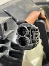 Load image into Gallery viewer, RADIATOR FAN ASSEMBLY Honda Accord 08 09 10 11 12 Right - NW63994
