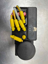 Load image into Gallery viewer, Vacuum Pump  MERCEDES 500 1992 - NW189265
