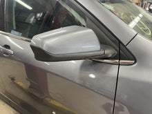 Load image into Gallery viewer, Side View Door Mirror Chevrolet Equinox 2018 - DG121195
