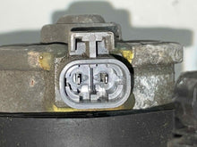 Load image into Gallery viewer, RADIATOR FAN ASSEMBLY Saab 9-2X 2005 05 - NW64489

