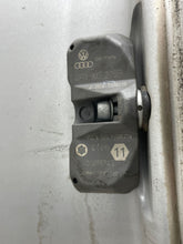 Load image into Gallery viewer, WHEEL Audi A4 2005 05 2006 06 2007 07 2008 08 09 10 11 17x7.5 10 Spoke - NW197364
