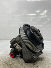 Load image into Gallery viewer, POWER STEERING PUMP BMW 525I 1992 93 94 95 - NW163114
