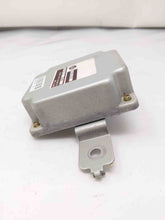 Load image into Gallery viewer, Transfer Case Computer FX35 FX45 2003 03 2004 04 2005 05 06 07 08 - NW31406

