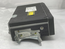 Load image into Gallery viewer, CD CHANGER Lexus RX300 1999 99 2000 00 01 02 03 - NW138198

