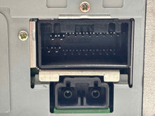 Load image into Gallery viewer, Radio Jaguar X type 2004 04 2005 05 06 07 08 AM FM - NW137821

