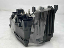 Load image into Gallery viewer, FUSE BOX Jaguar X Type 03 04 05 06 07 08 - NW65591
