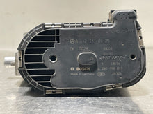 Load image into Gallery viewer, THROTTLE BODY MERCEDES CLK320 ML320 01 - 06 FITS MANY - NW178316
