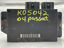 Load image into Gallery viewer, THEFT LOCKING COMPUTER VW Passat 2001 01 02 03 04 05 - NW275065
