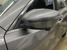Load image into Gallery viewer, Side View Door Mirror Nissan Rogue 2017 - DG103073
