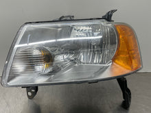 Load image into Gallery viewer, Headlight Lamp Assembly Ford Freestyle 2006 - NW102210
