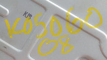 Load image into Gallery viewer, ROOF DISPLAY SCREEN Honda Odyssey 05 06 07 08 09 10 - NW105357
