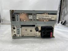 Load image into Gallery viewer, Radio  MERCEDES CLK 2001 - NW139124
