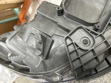 Load image into Gallery viewer, HEADLIGHT LAMP ASSEMBLY Ford Escape 13 14 15 16 Left - DG131956
