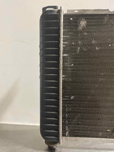 Load image into Gallery viewer, Radiator GMC Yukon 2003 - NW131719
