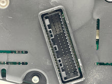 Load image into Gallery viewer, Speedometer Cluster Kia Soul 2013 - NW160760

