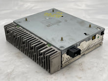 Load image into Gallery viewer, Radio  MERCEDES E-CLASS 2004 - NW7444
