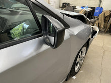 Load image into Gallery viewer, SIDE VIEW DOOR MIRROR Subaru Impreza 2017 17 2018 18 Right - DG134274
