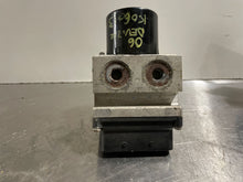 Load image into Gallery viewer, ABS Pump Cadillac DTS 2006 - NW85
