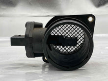 Load image into Gallery viewer, Mass Air Flow Sensor Meter MAF Q7 Beetle Golf Golf Cabriolet 00-11 - NW5660
