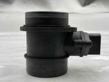Load image into Gallery viewer, Mass Air Flow Sensor Meter MAF Q7 Beetle Golf Golf Cabriolet 00-11 - NW5660
