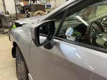 Load image into Gallery viewer, Side View Door Mirror Subaru Impreza 2016 - DG135632
