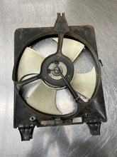 Load image into Gallery viewer, CONDENSER FAN W MOTOR Accord 1998 98 99 00 01 02 4cyl - NW63987
