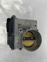 Load image into Gallery viewer, THROTTLE BODY Volvo S40 V70 2004 04 05 06 07 08 - NW178761
