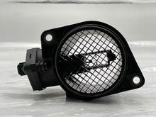 Load image into Gallery viewer, Mass Air Flow Sensor Meter MAF 850 C70 S70 V70 94 95 96 97 98 - NW5765
