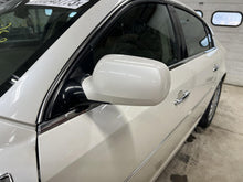 Load image into Gallery viewer, Side View Door Mirror Buick Lucerne 2008 - DG138576
